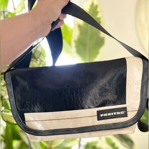 Freitag Hawaii Five-O F41 White and Black Messenger Bag